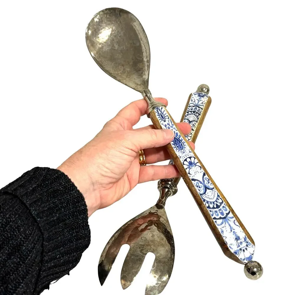 Salad serving fork & spoon wood handle blue & white hammered silvertone 2-pc set